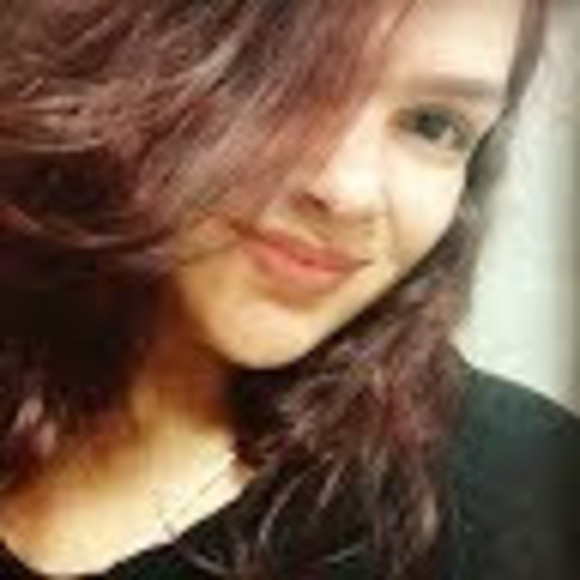 Meet your Posher, Júlia - Picture 1 of 1